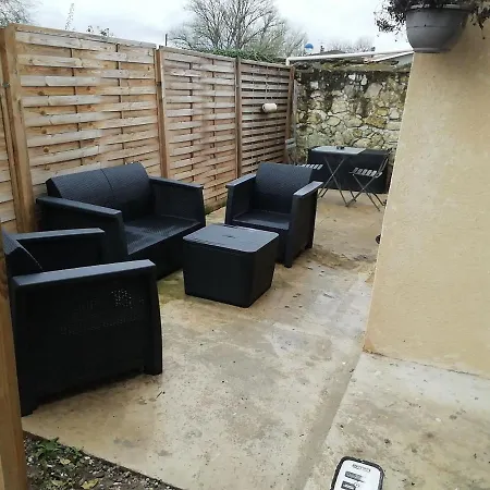 Route De Gougues Apartman *