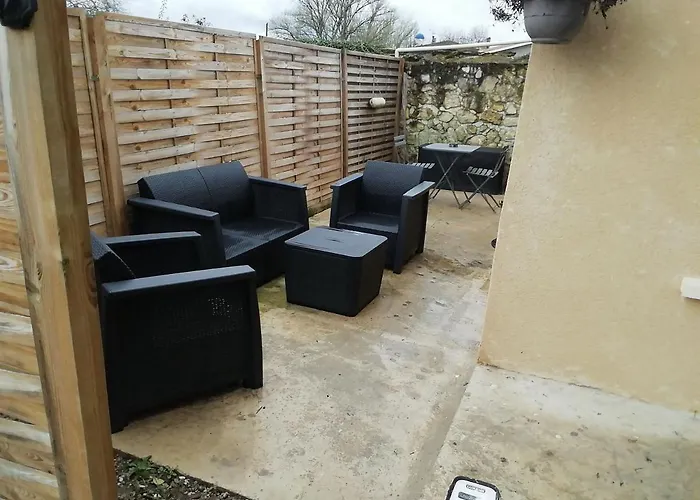 Route De Gougues Appartement *